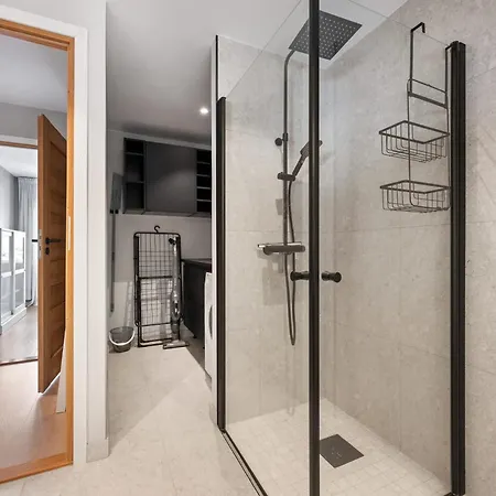 Mountain View & Balcony - Newly Renovated Appartement